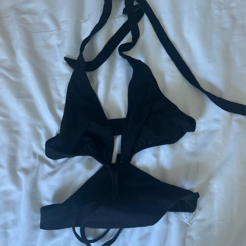 Edikted Black Triangle Top